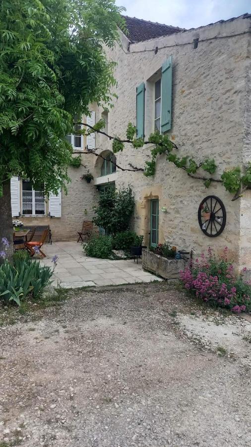 Le Clos Du Merry Joux-la-Ville Buitenkant foto